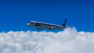 cruising_embraer_195_lot